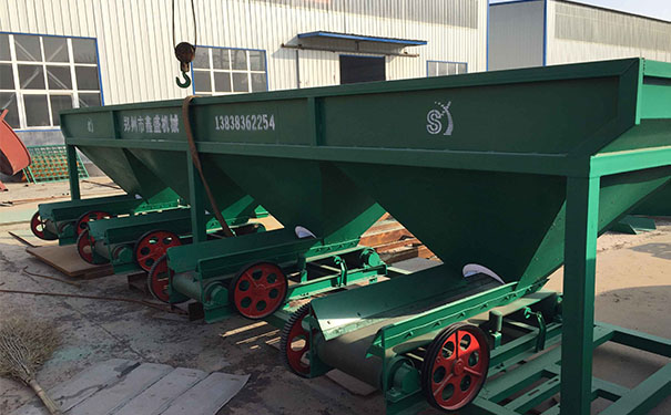 飼料稱(chēng)重配料系統(tǒng)使用為養(yǎng)殖戶帶來(lái)了明顯的經(jīng)濟(jì)效益